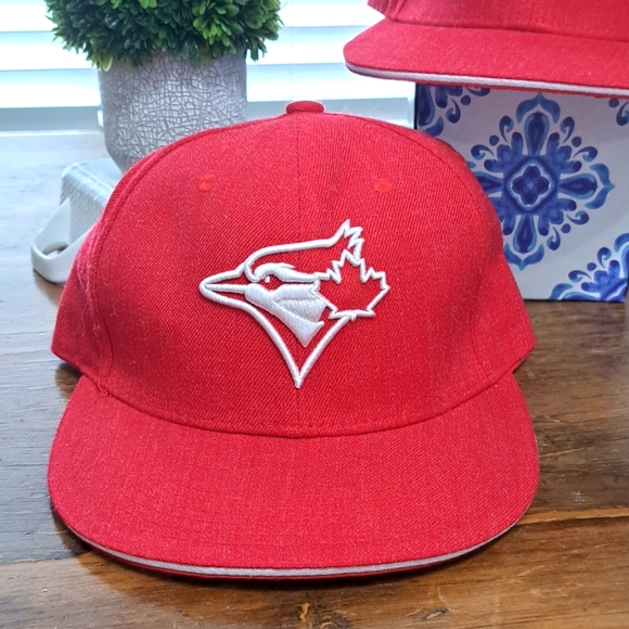 New, 2 Toronto Blue Jays caps - Picture 3 of 9